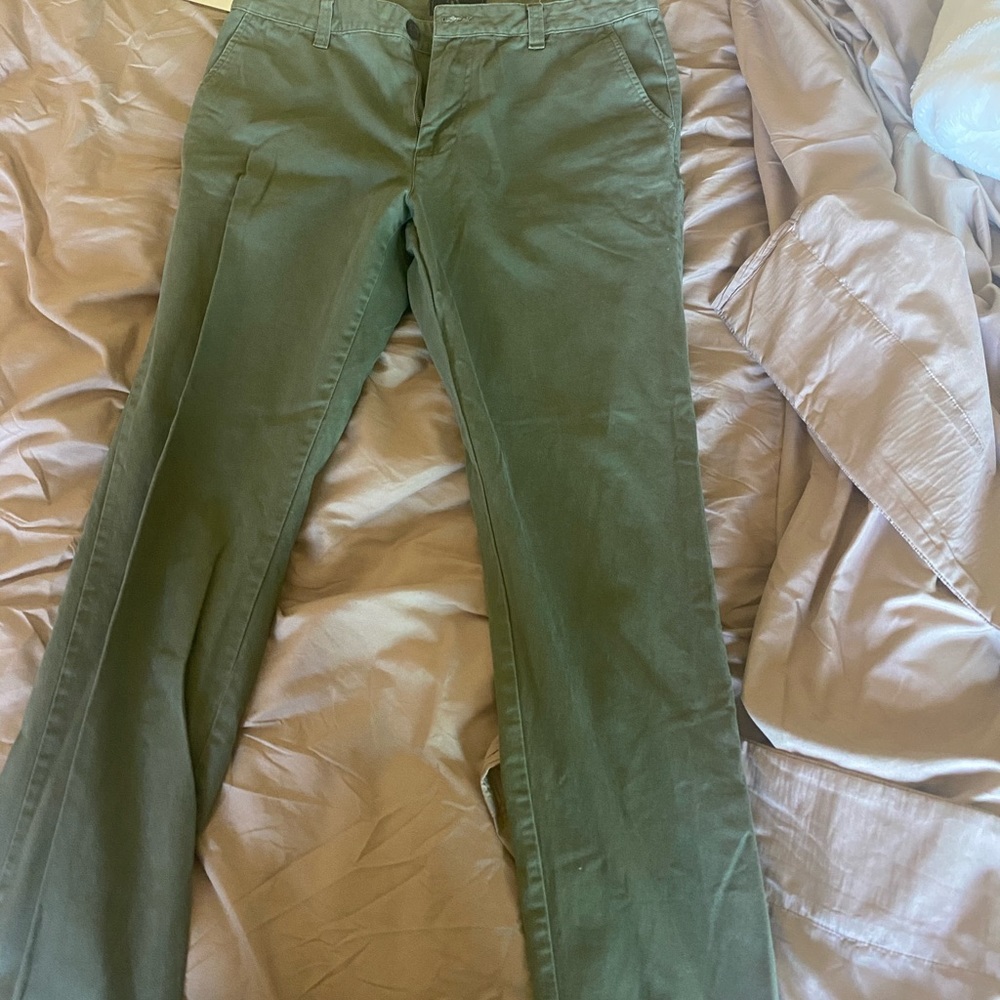 Men’s Forever 21 green skinny/straight leg Khakis